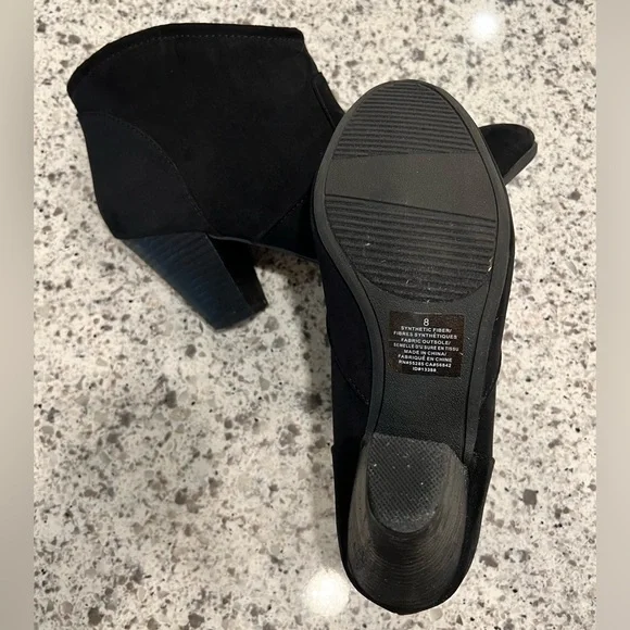 Express Suede Booties Size 8 - Picture 5 of 5